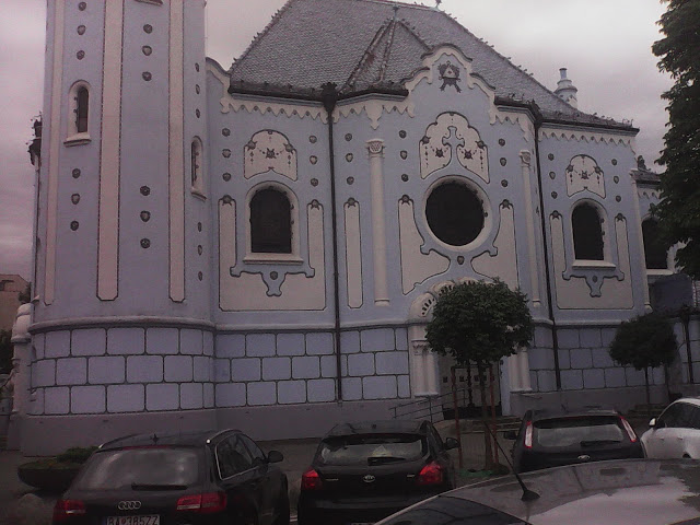 L'avant de la Chapelle bleu