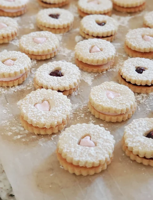 valentine heart linzer cookies