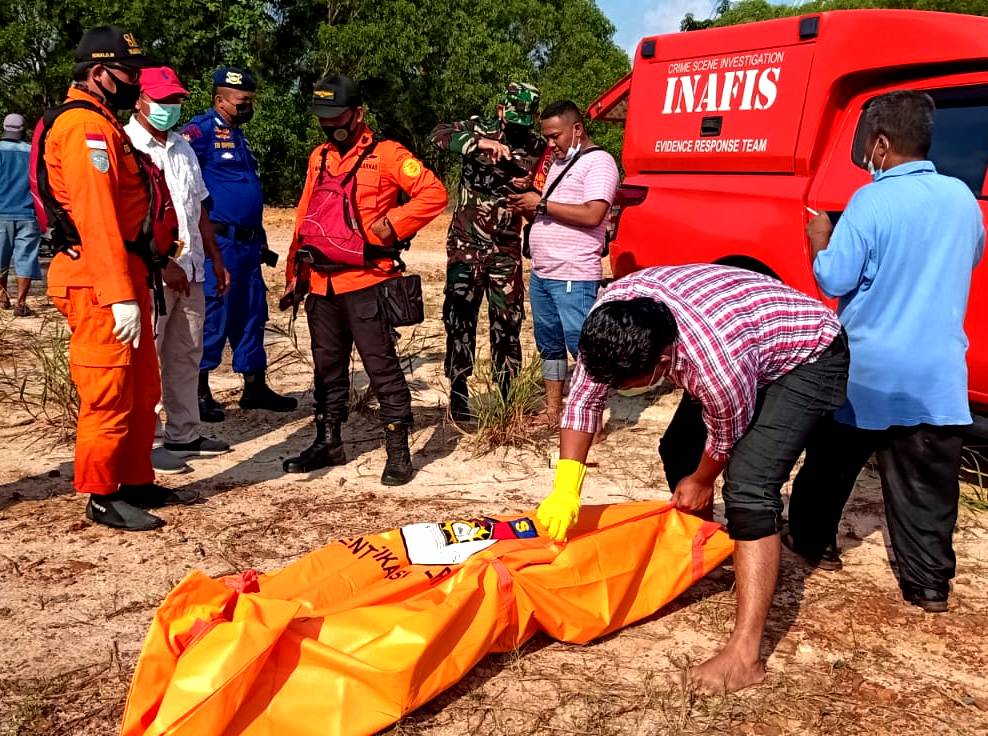 Pencarian Hari Ketiga Korban Tenggelamnya KLM , Satu Ditemukan MD Pencarian Hari Ketiga Korban Tenggelamnya KLM , Satu Ditemukan MD