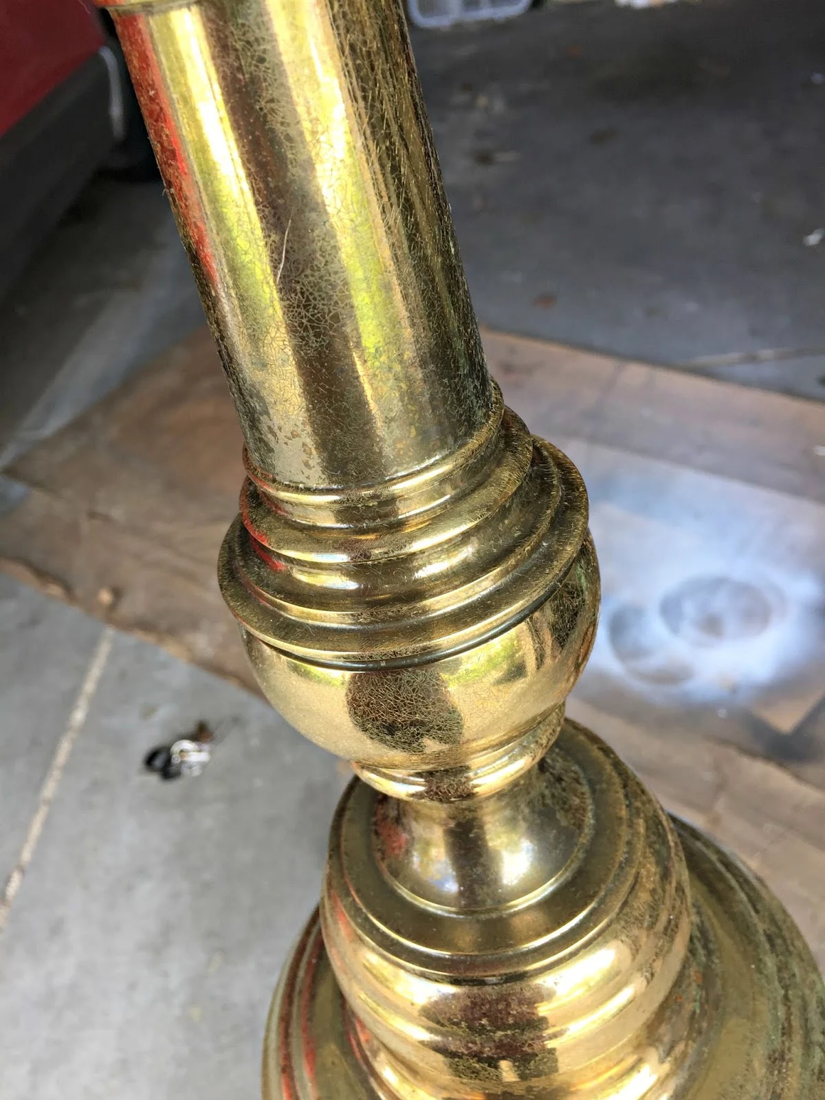 How to Refinish Brass Fixtures to Distressed Oil Rubbed Bronze with Spray  Paint 