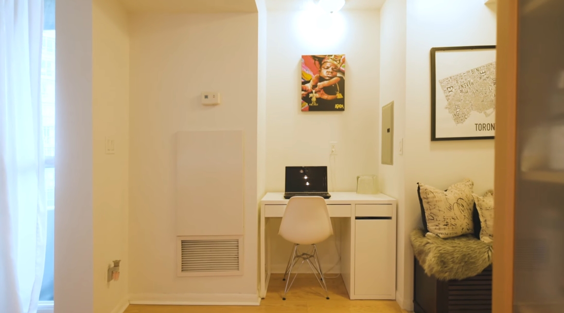 11 Interior Design Photos vs. 219 Fort York Blvd #521, Toronto Condo Tour