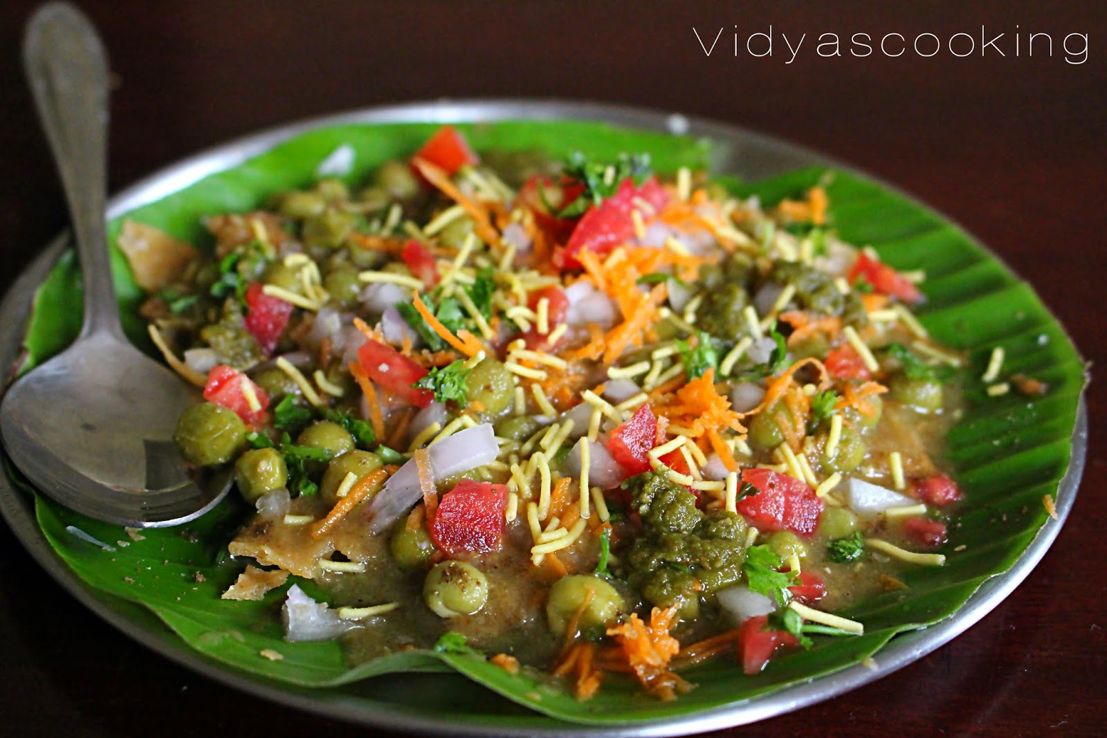 Street Food Series Bangalore Masala Puri Chaat Recipe (Red Gravy)