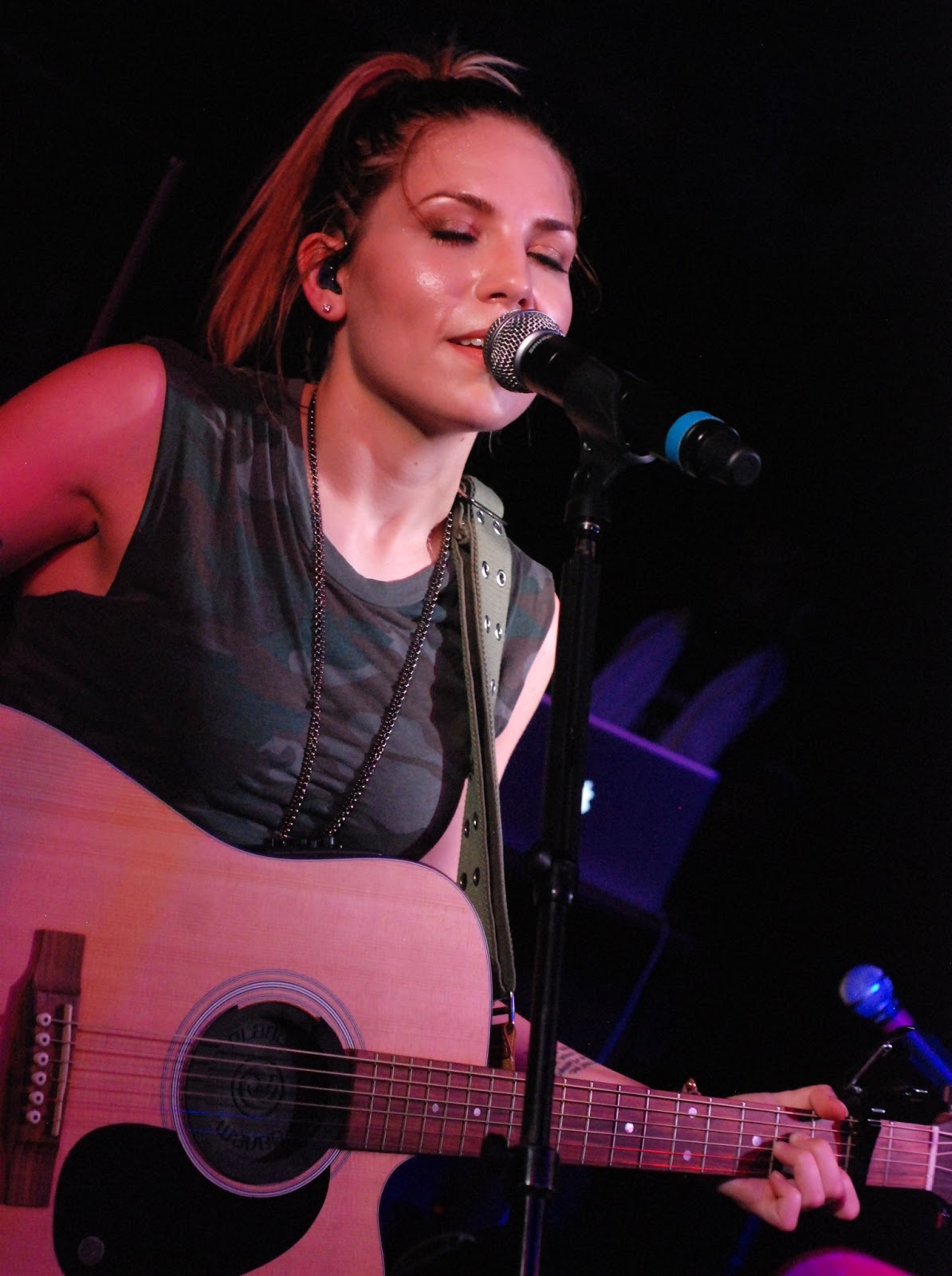 Skylar grey on stage nude (54 images) Skylar grey on stage nude (35 image)