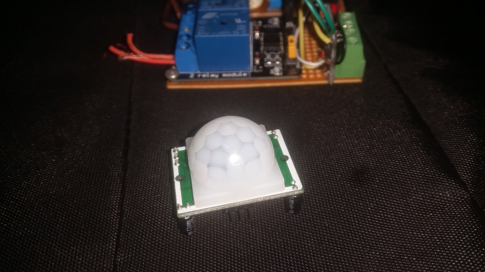 Problems using PIR sensor?? Always HIGH? DELAY? Solution is here.