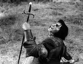 Laurence Olivier's death scene in Richard III movieloversreviews.filminspector.com