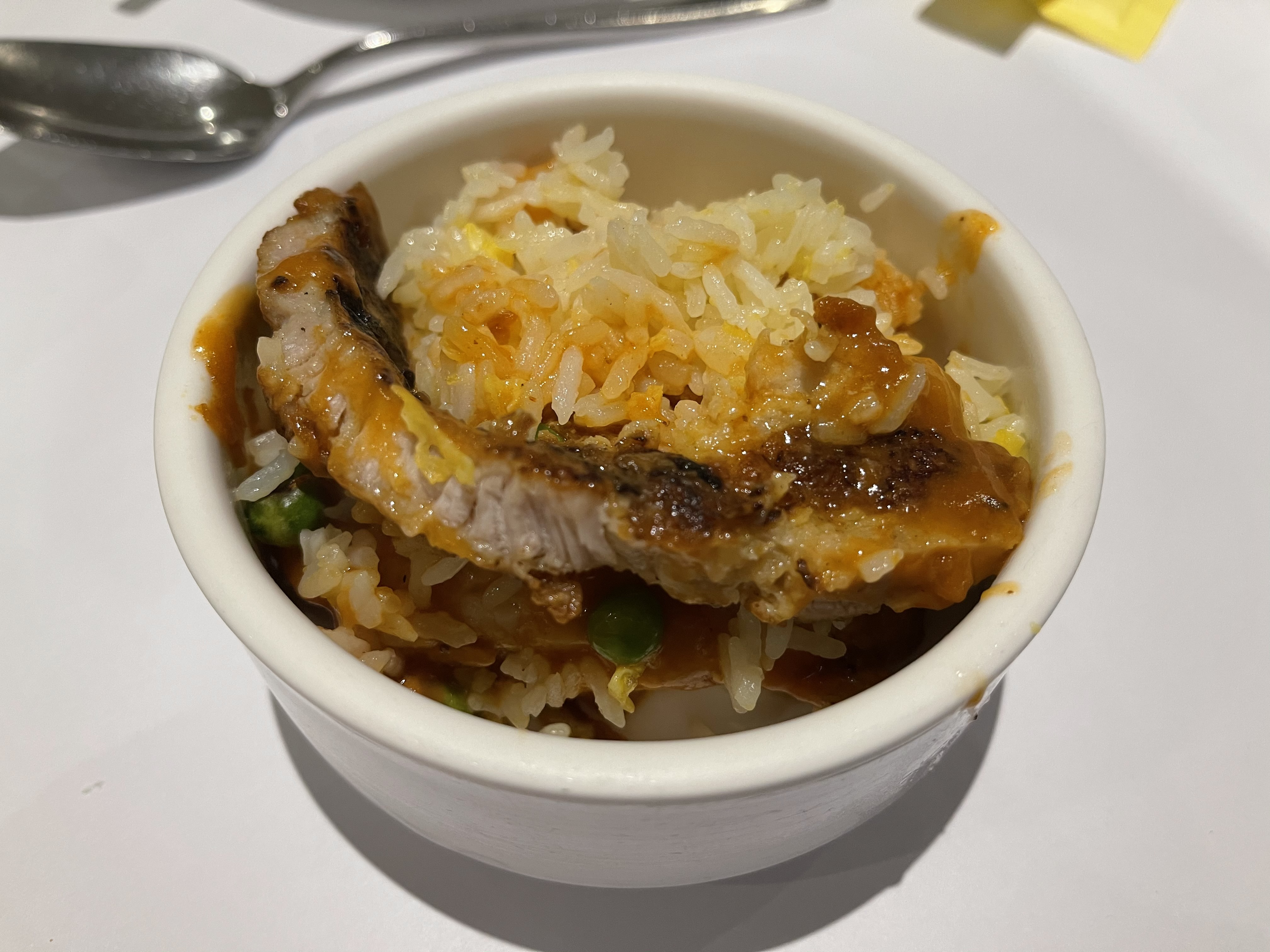 Queen's Cafe 皇后飯店 (Hong Kong, CHINA) ★★★☆☆ A traveling foodie's