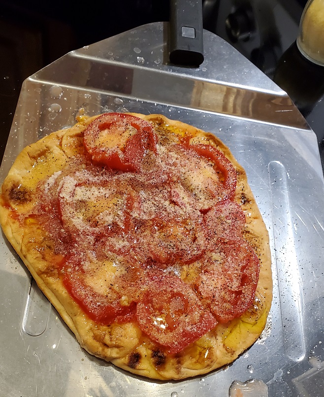 tomato basil pizza made with pita  bread
