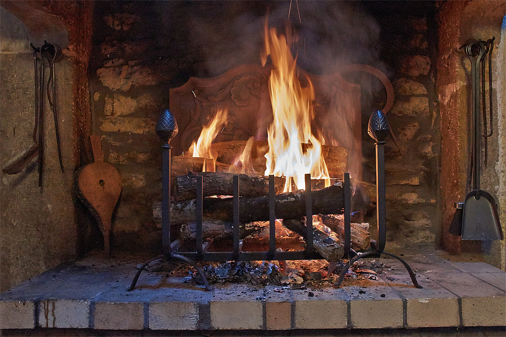 Un feu de cheminée