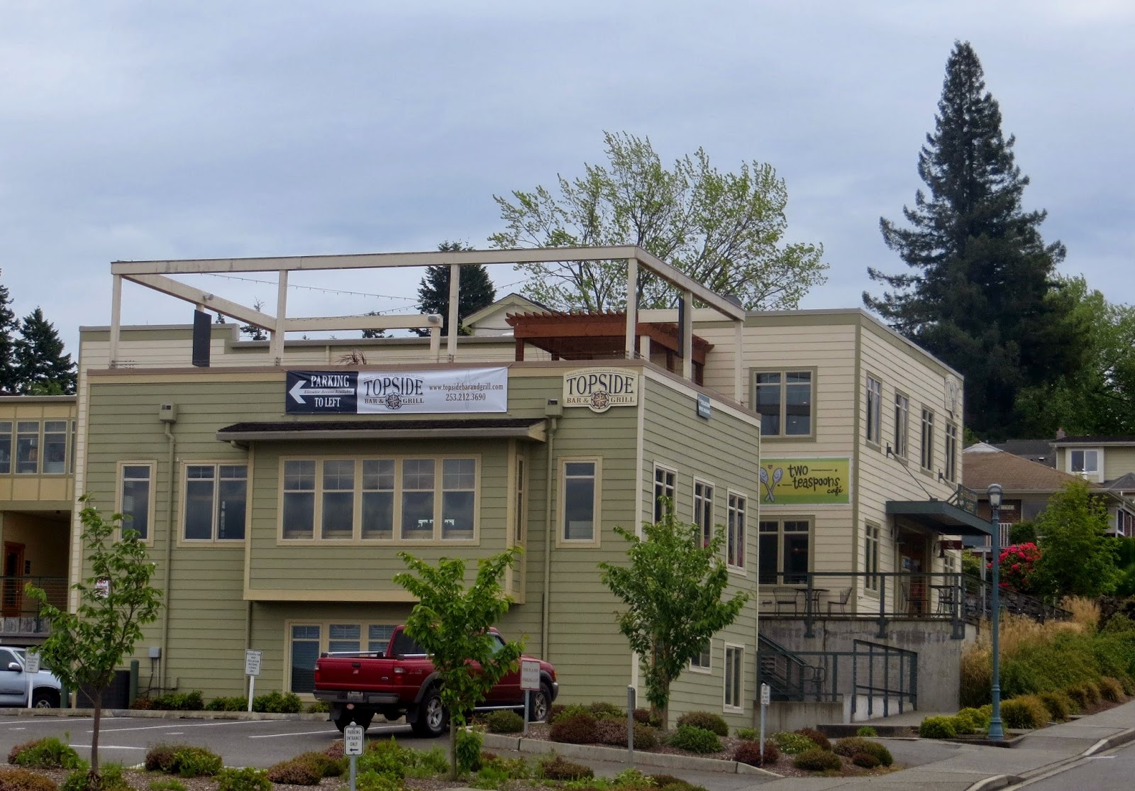 Topside Bar And Grill