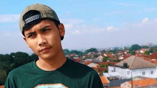 Bintang Emon Akui Mulai Ada yang Usil ke Akun Kakak dan Manajer Bintang Emon Akui Mulai Ada yang Usil ke Akun Kakak dan Manajer