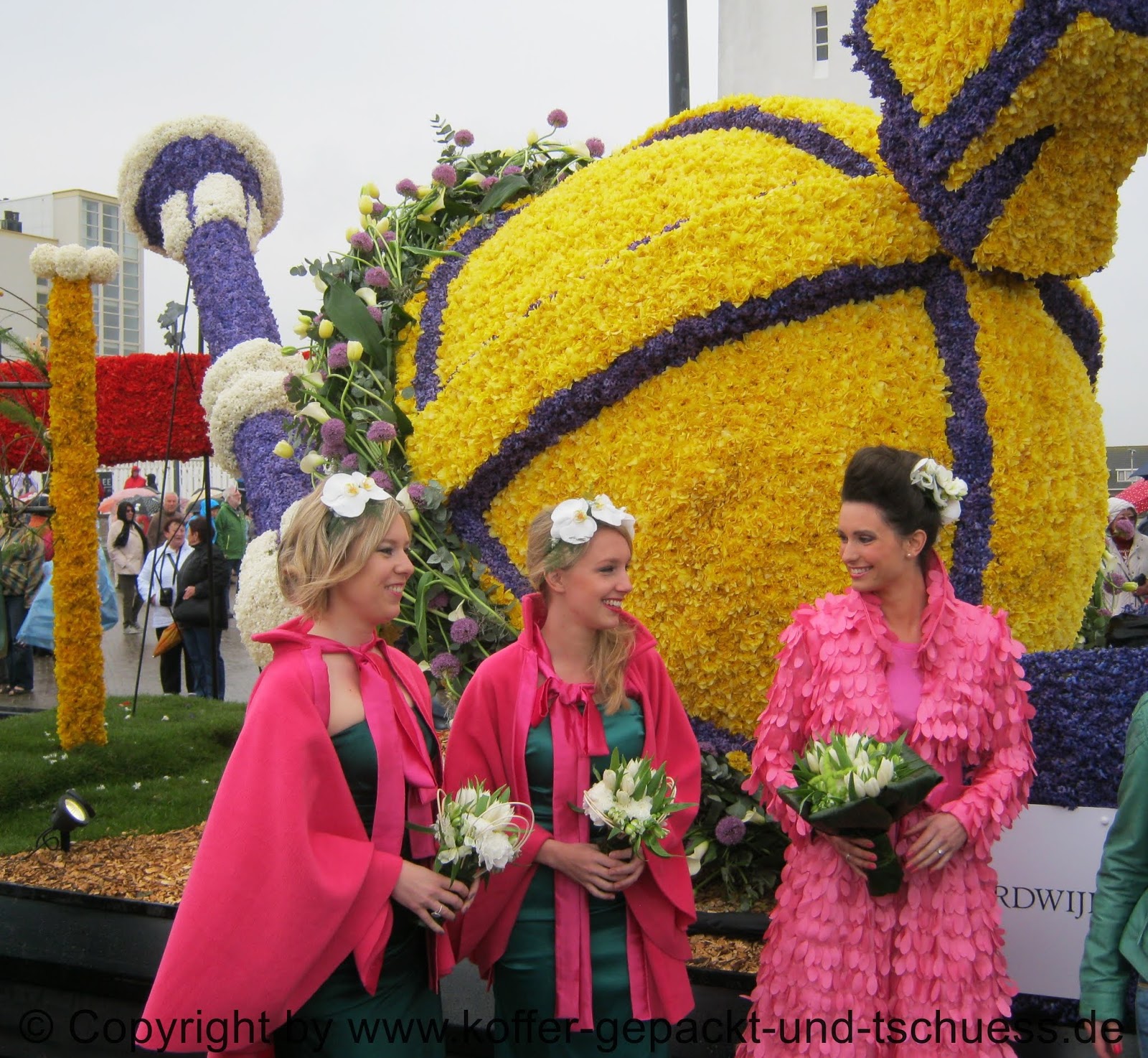  Koffer gepackt und tschuess: Noordwijk aan Zee / Blumenkorso Motiv 