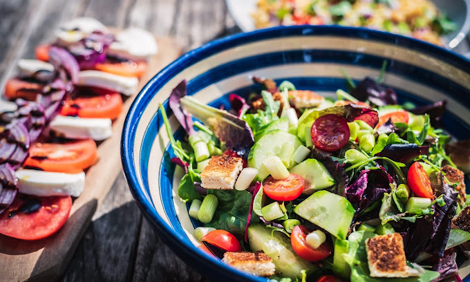 Zucchini Pasta With Cherry Tomatoes