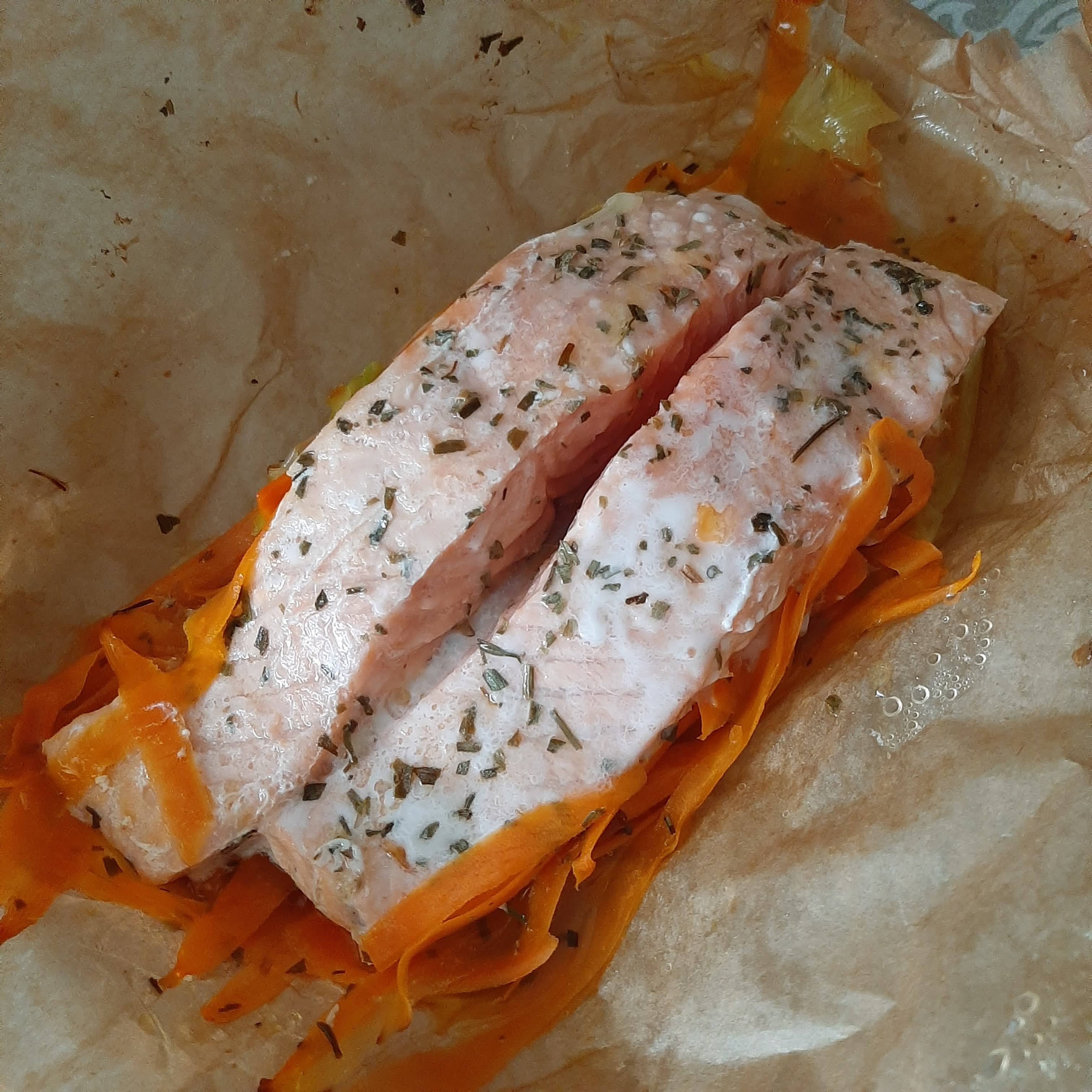 ReZeditas SALMON Y VERDURAS EN PAPILLOTE