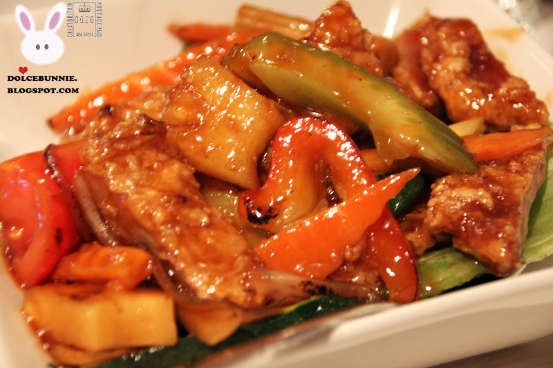 Sing's Asian Kitchen, 5 Nash Street, ROSALIE QLD 4064 DolceBunnie