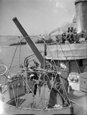 WW2 Battle of Atlantic - Crew cleaning  4-inch anti-aircraft gun-ORP Błyskawica 12 September 1940