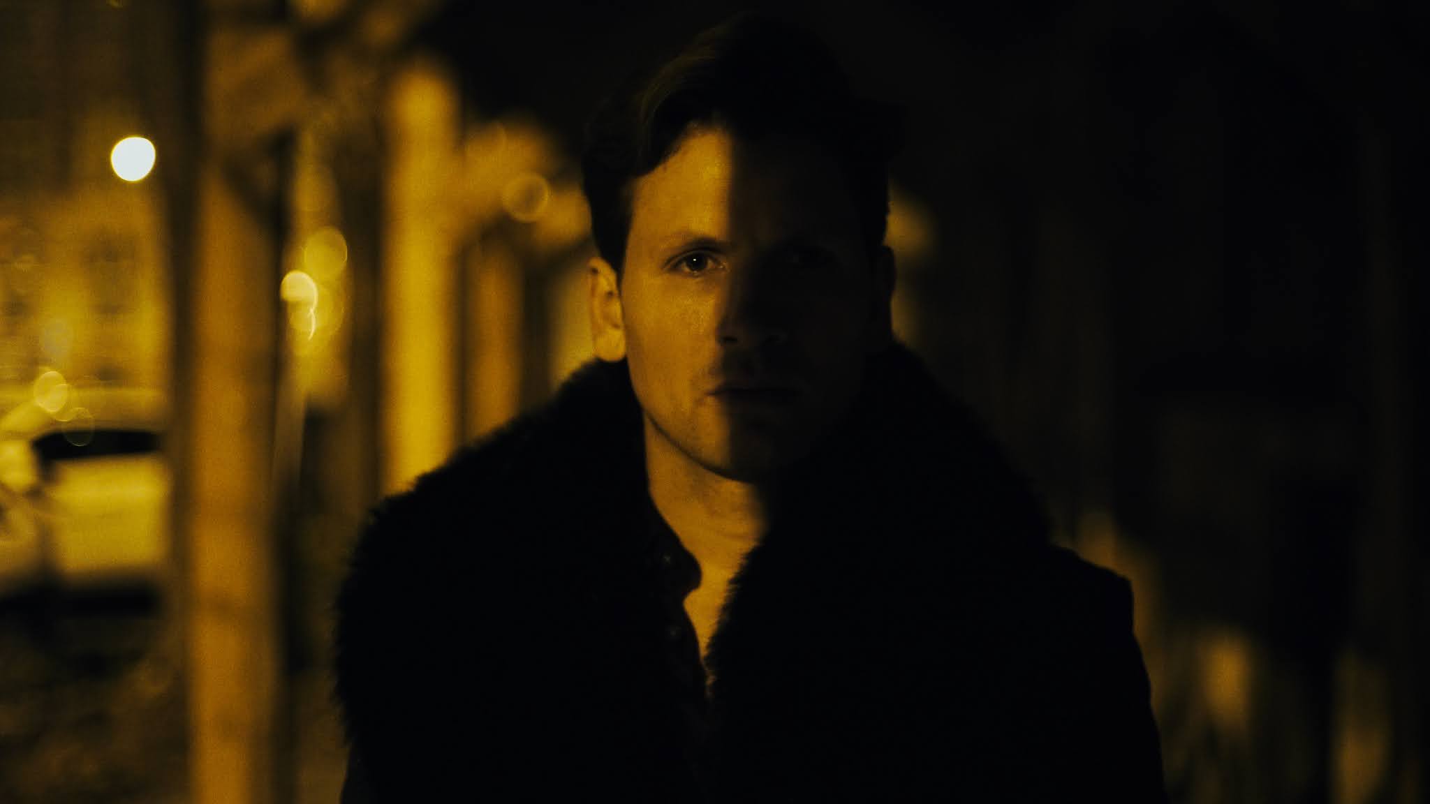 Movie Review Complete Strangers