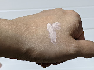 MKUP Super Hyaluronic Acid Real Complexion Cream SPF 30 texture and color