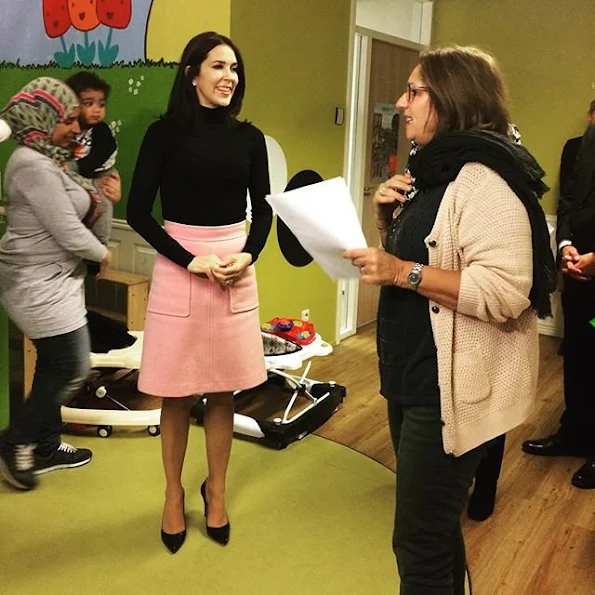 Crown Princess Mary also visits the women's shelter and crisis centre of the Rosa Manus in Leiden