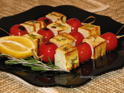 Frigarui cu tofu si rosii