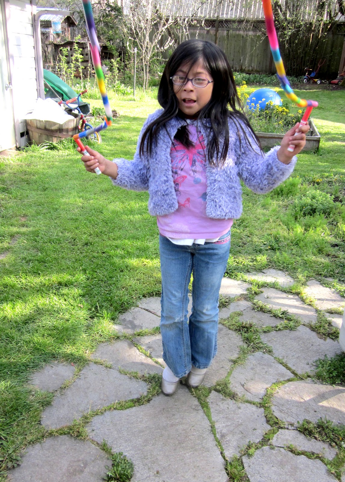 Mama's Little Muse DIY Jump rope Made from Marker Caps!