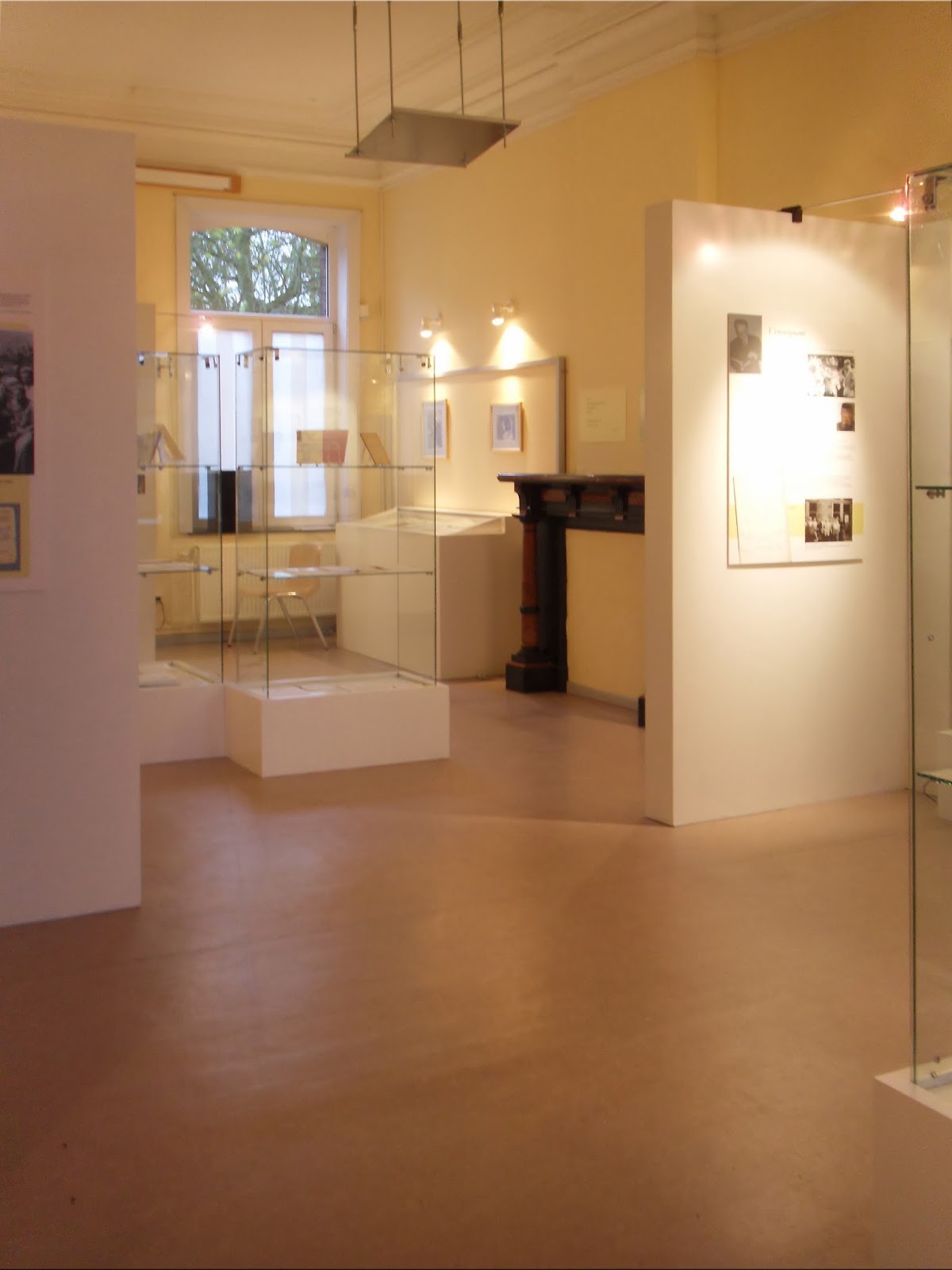 Anne MOREAU Le poète Franz Moreau au Château Trigalet