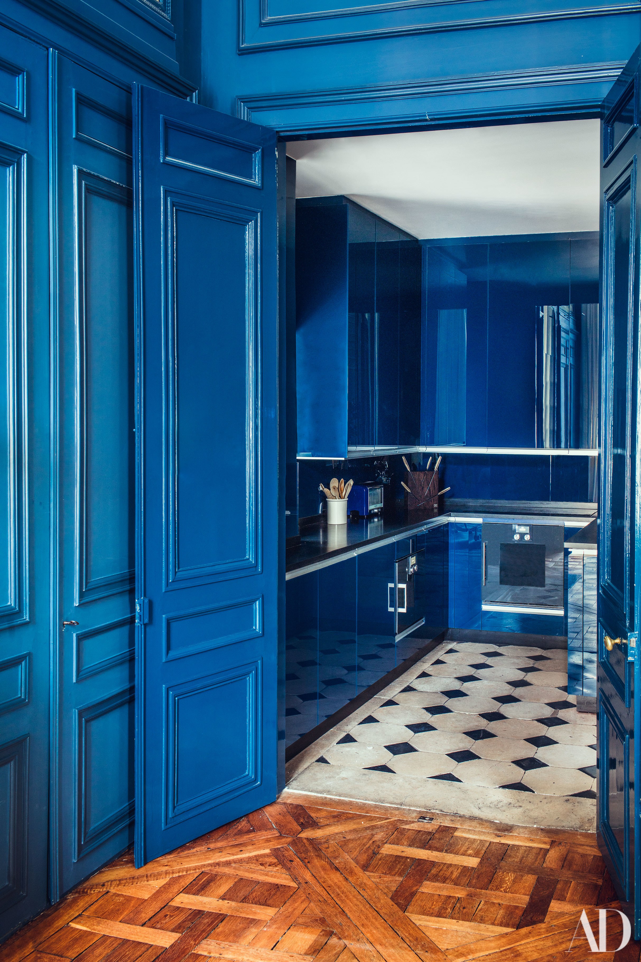 Décor Inspiration | At Home With: Pierre Sauvage, an 18th-Century Apartment in Paris