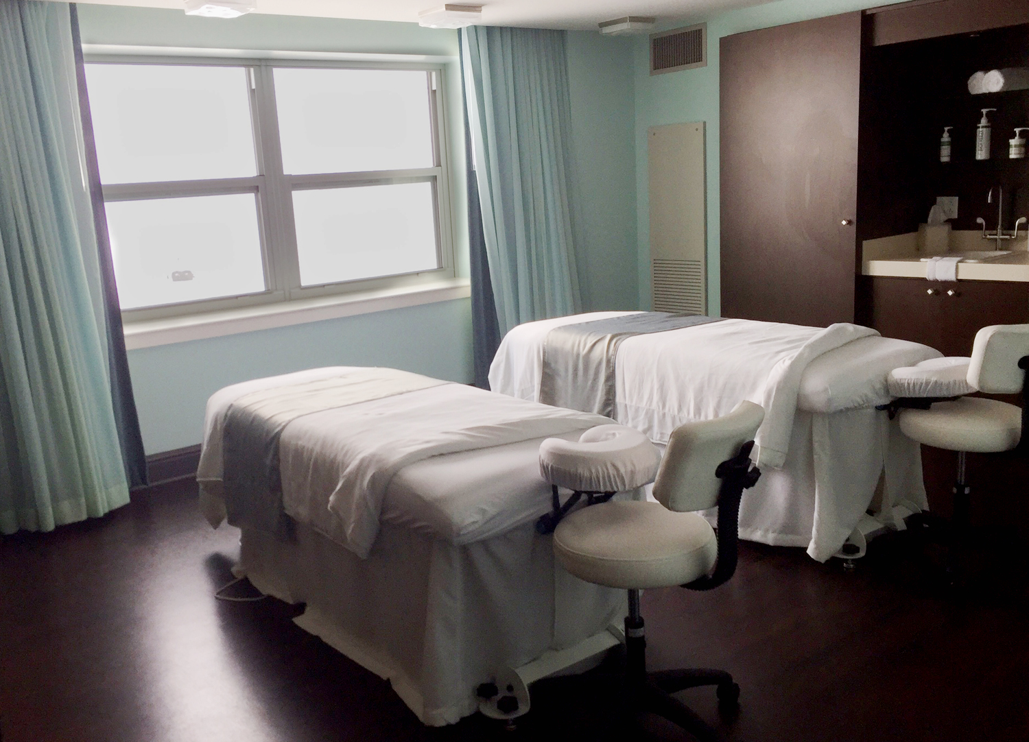 Wine and Spirits Travel A New Edgewater Resort and Delicious Dines in Madison