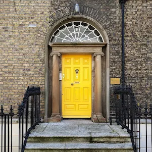 Dublin doors: Yellow door on Ely Place