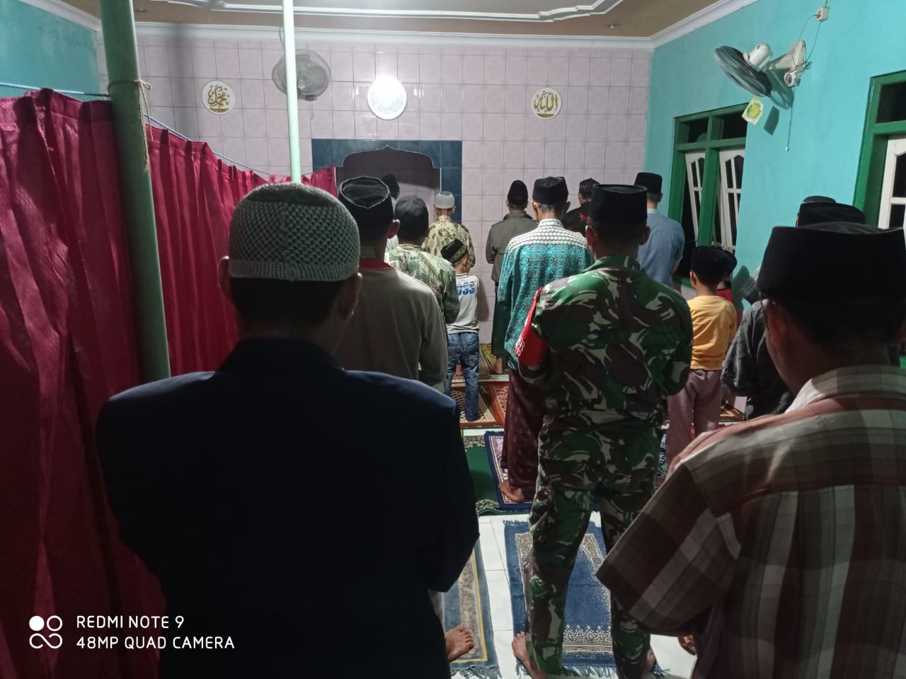 Kodim Kendal 0715/Koramil 14 Limbangan. Babinsa Awasi Prokes Saat