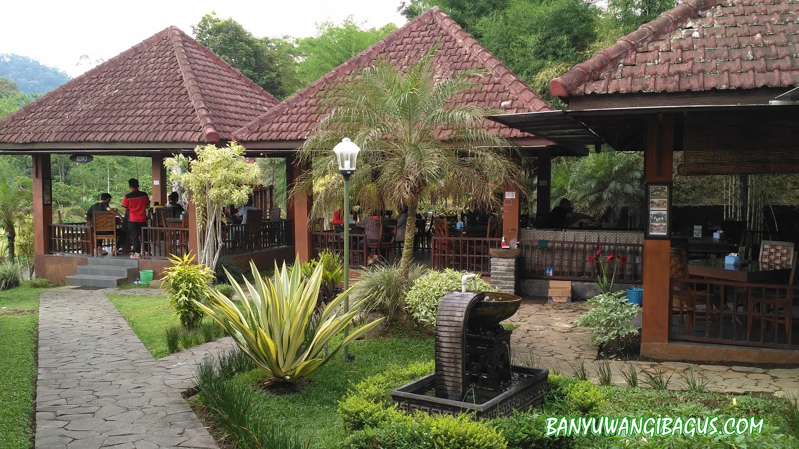 MUDIK DAN BERWISATA SAAT LEBARAN KE BANYUWANGI, WASPADAI TITIK RAWAN