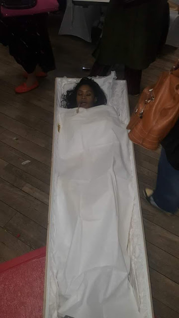  Photos/Video: Pretty Cameroonian lady falls, dies while dancing at a party in Zurich, Switzerland