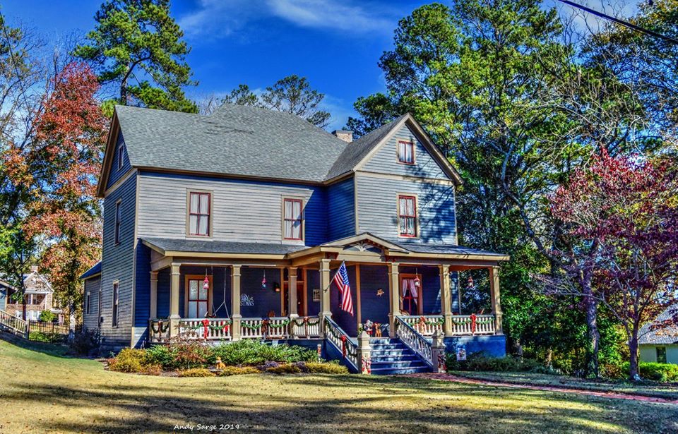 Simple Victorian House in Jefferson