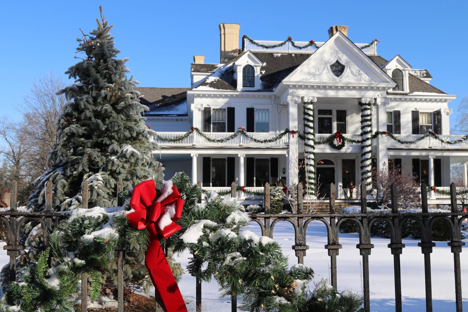 Southwest Daily Images Lounsbury House