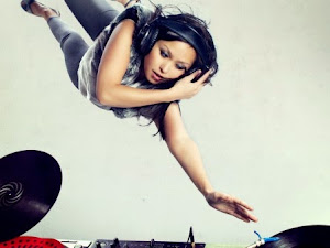 Become a Professional DJ With Jane