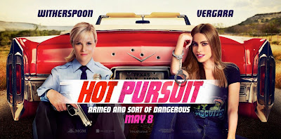 Hot Pursuit Banner Poster Sofia Vergara Reese Witherspoon