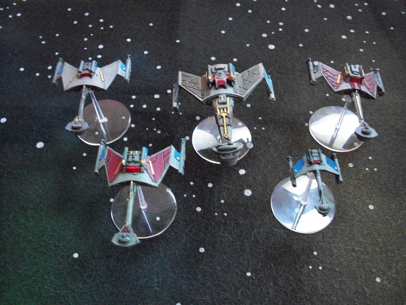 Fizzle's Painting Desk A Call to Arms Star Fleet and future projects.