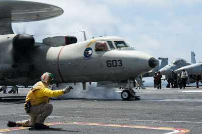 4381288 1024x682 Testigo: la USAF confiscó los discos duros relacionados con el OVNI Tic Tac