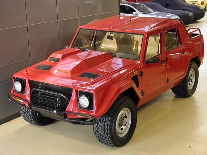 Lamborghini LM002