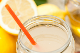 This Honey , Lemon, And Cinamon Drink Will Help You Lose 8 Pounds In One Week