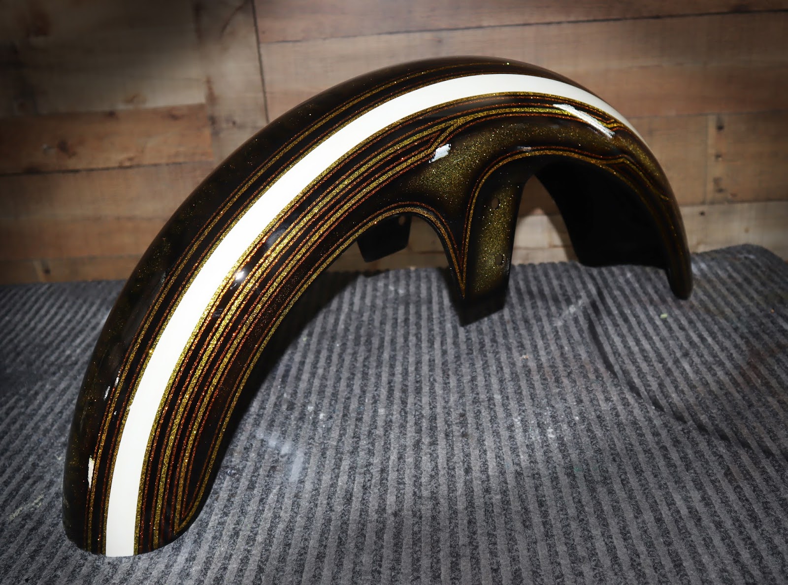 Online Motorcycle Paint Shop Gold Metal Flake with white