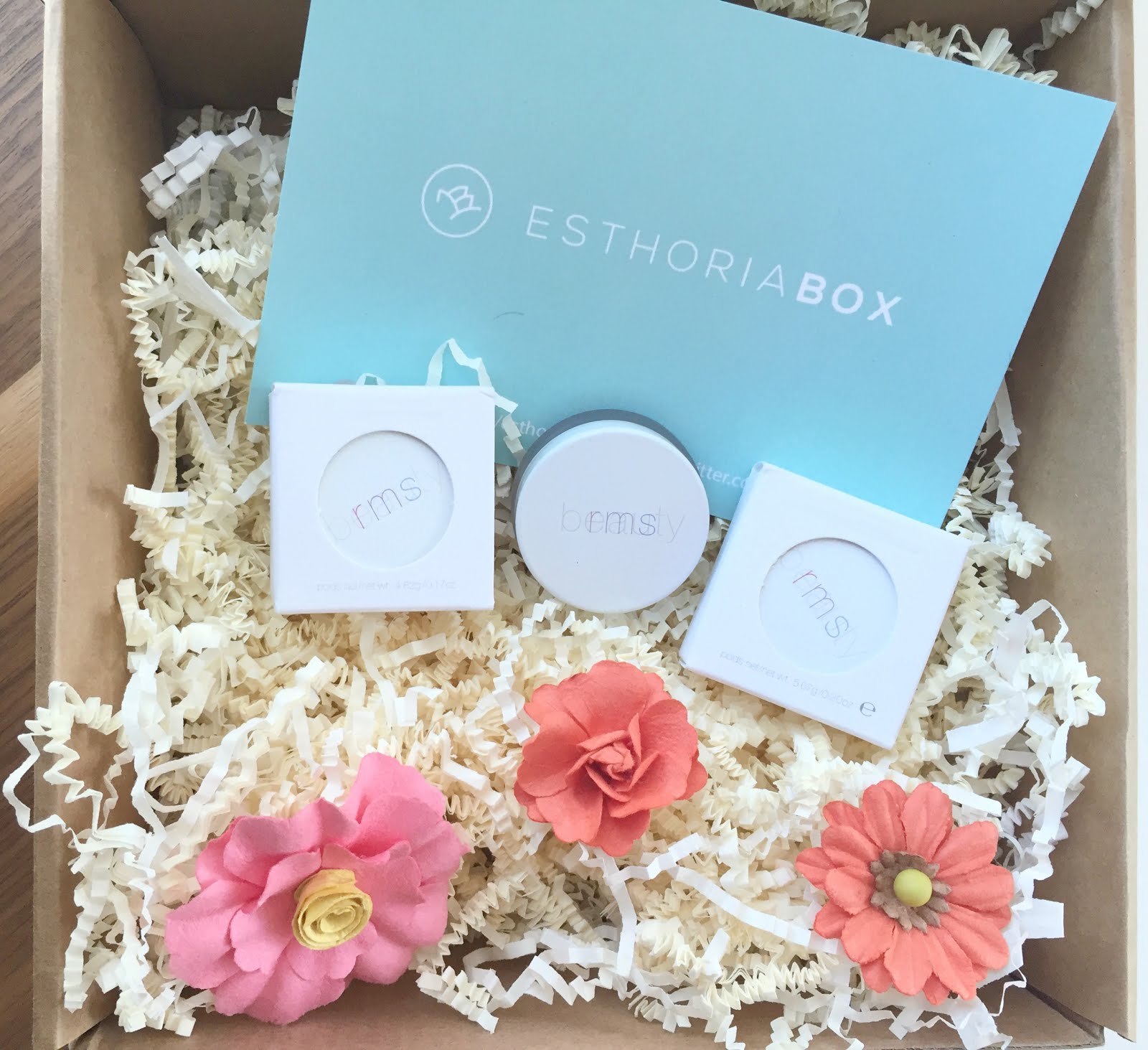 Esthoria Box