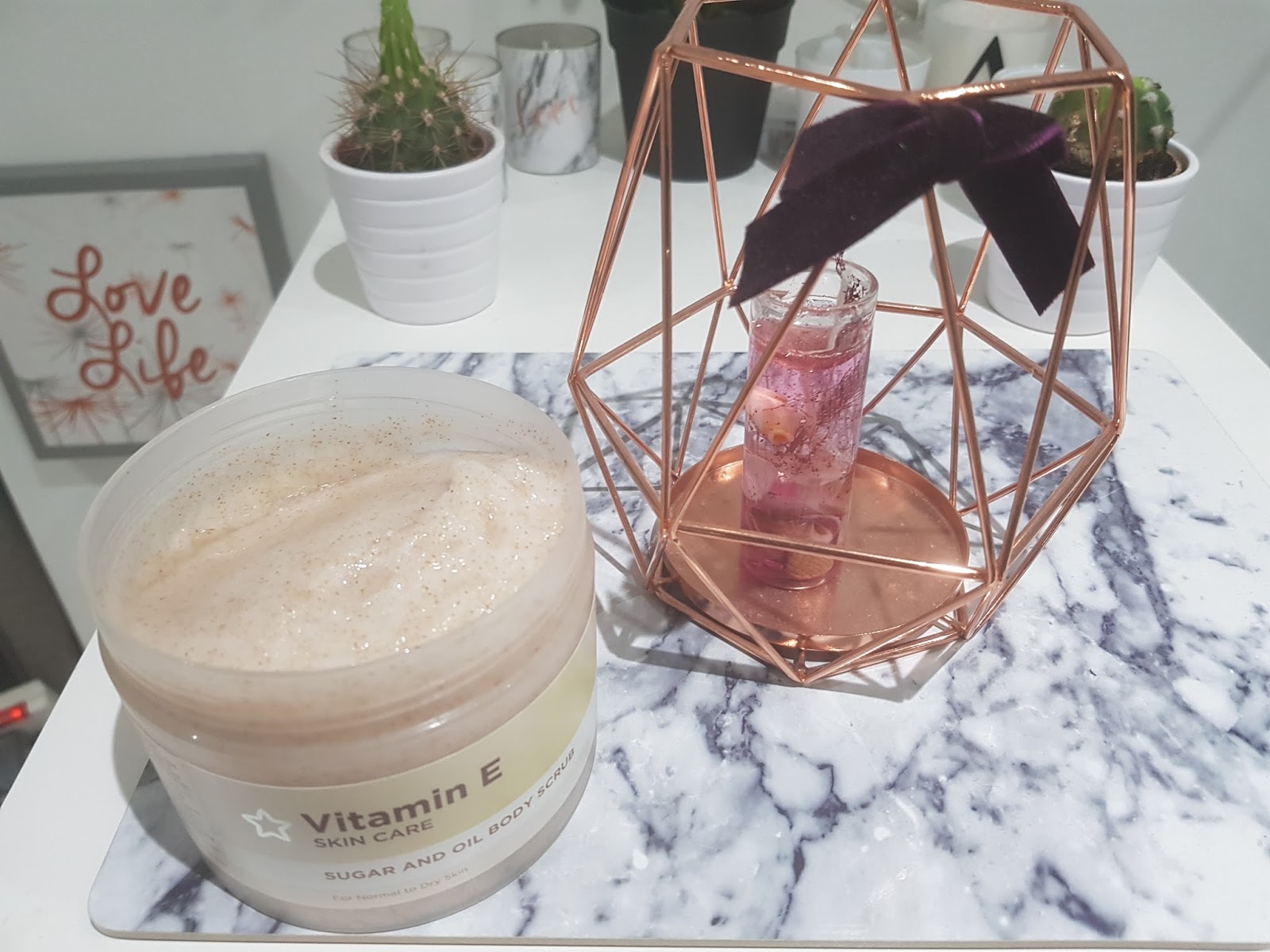 Superdrug Vitamin E Sugar / Oil Body Scrub Review