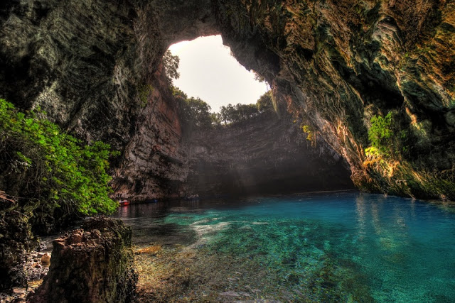 Caverna e Lago Melissani