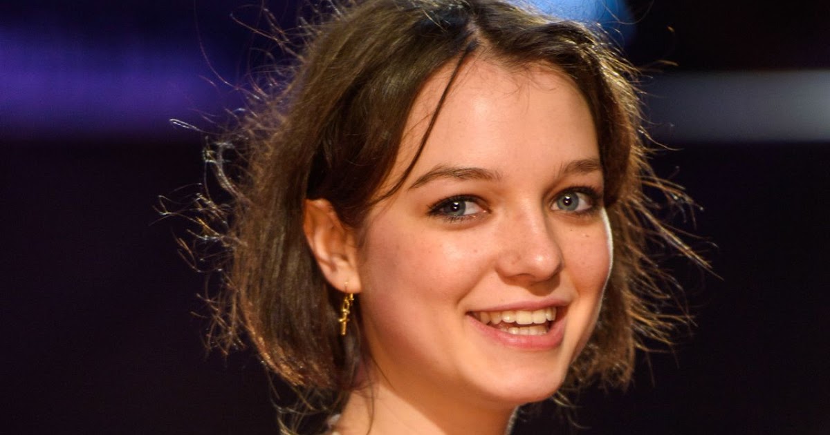 Starlet Arcade: Esme Creed-Miles