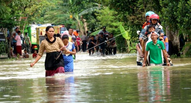 Banjir Genangi 3.604 Rumah Warga di Enam Kecamatan di Bojonegoro Banjir Genangi 3.604 Rumah Warga di Enam Kecamatan di Bojonegoro