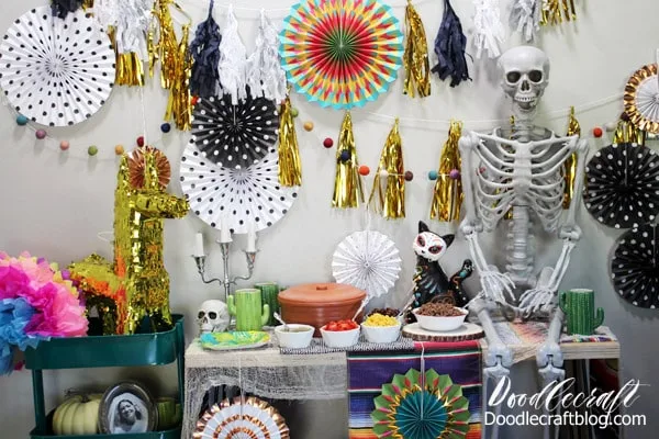Día de Muertos Day of the Dead Party with Oriental Trading! Celebrate the memory of your ancestors with a fabulous Day of the Dead party! Everything from decor, storage and treats for your next event can be found at Oriental Trading.