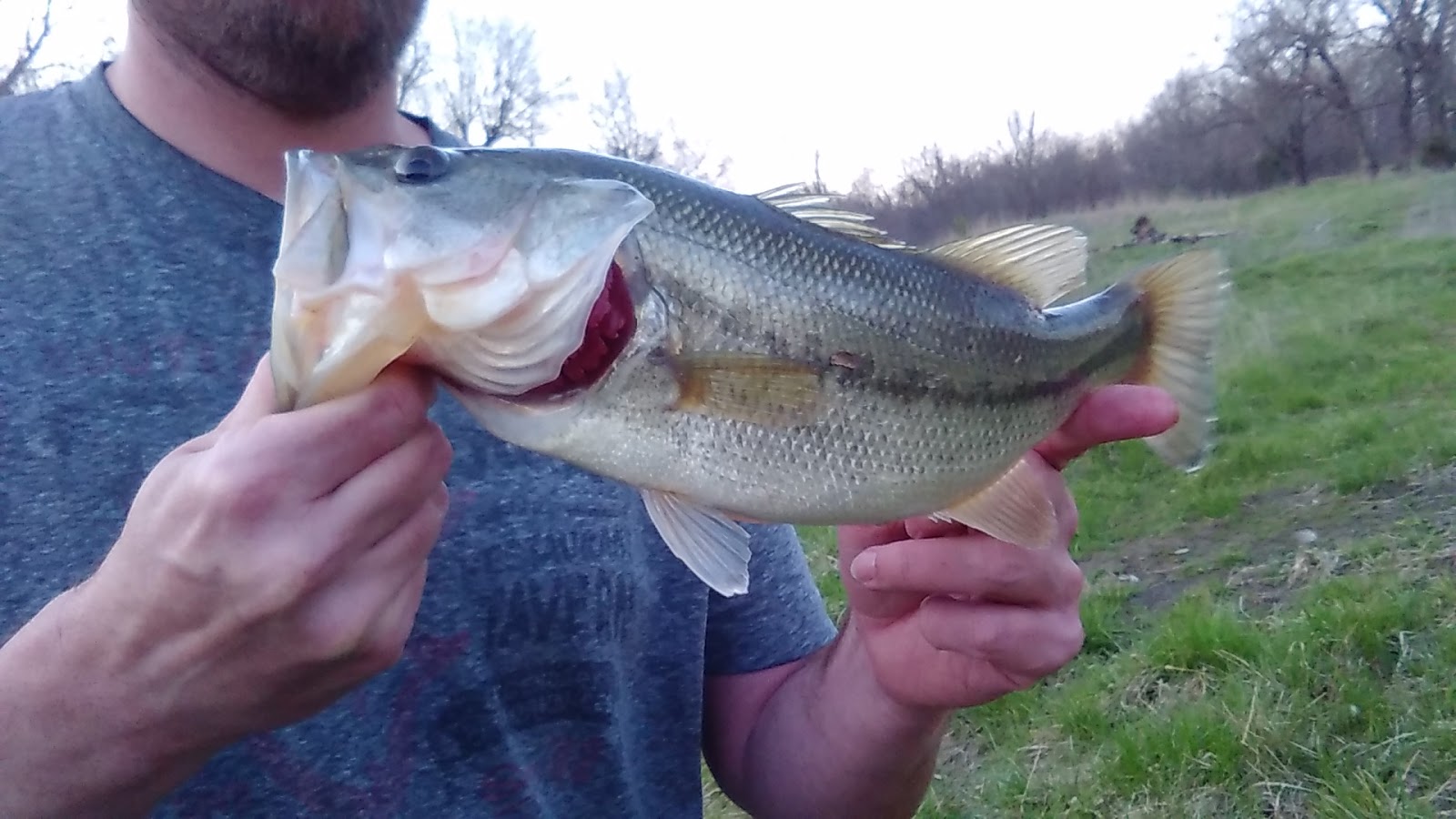 An Average Missouri Outdoorsman Fishing 4/3/2016 Blue Springs Lake