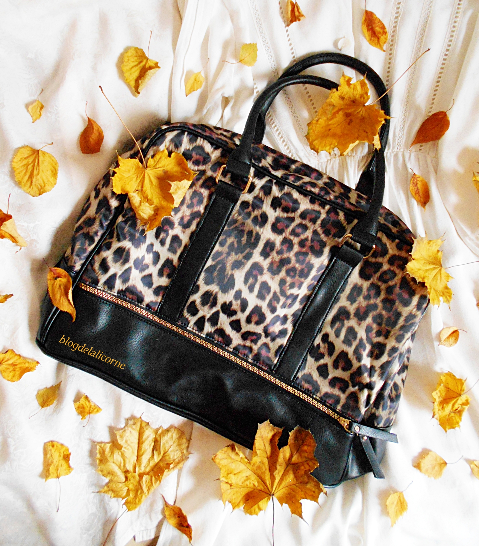 Víkendová taška s leopardím vzorom Bonprix