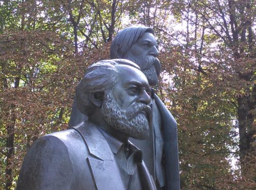 Discurso ante la tumba de Marx por F. Engels Discurso ante la tumba de Marx por F. Engels