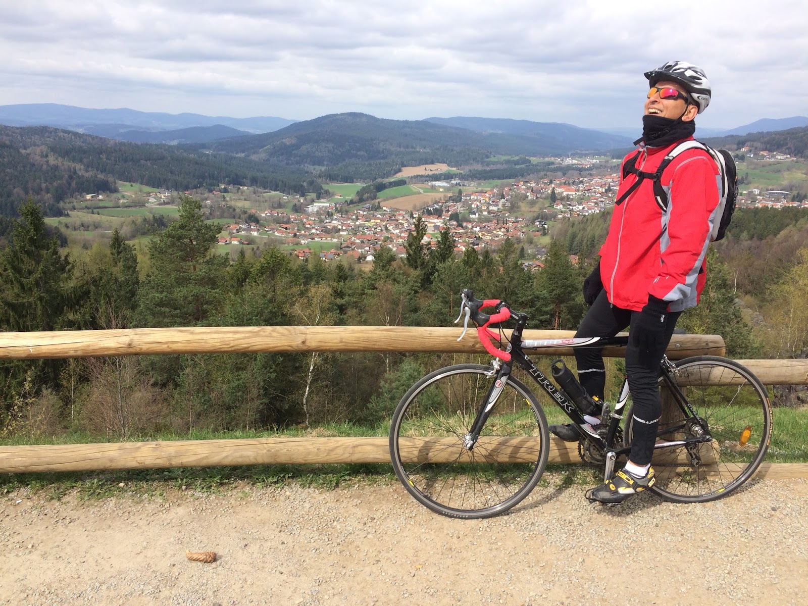 The Globetrotter And His Bike The Fighter El Andariego Y Su